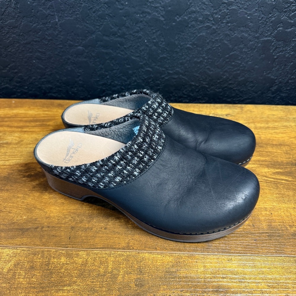 Dansko Professional 9432107800 Black Leather Knit Collar Clogs Women Size 39 EU